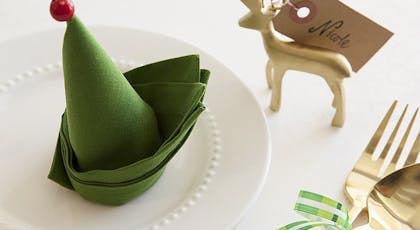 Deco De Serviette Pour Noel 25 Idees De Pliages De Serviettes Pour Noel Paques Momes Net Deco De Serviette Pour Noel 25 Idees De Pliages De Serviettes Pour Noel Paques Momes Net