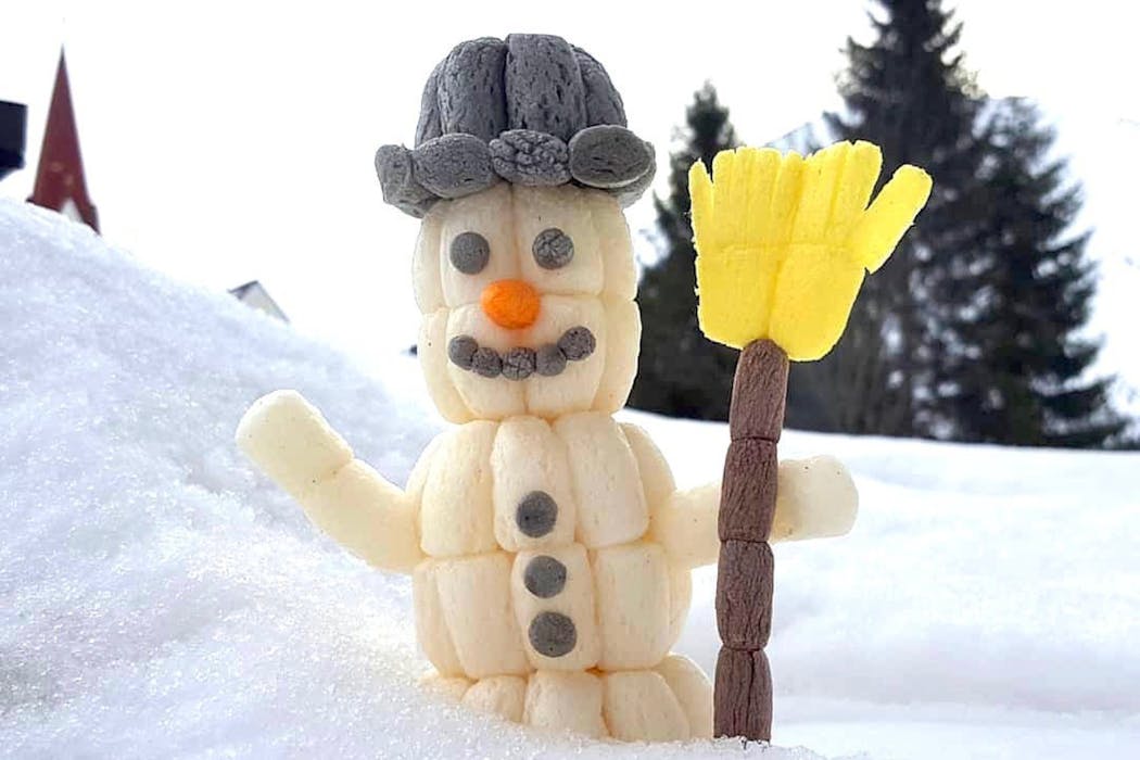  un bonhomme de neige en Playmaïs