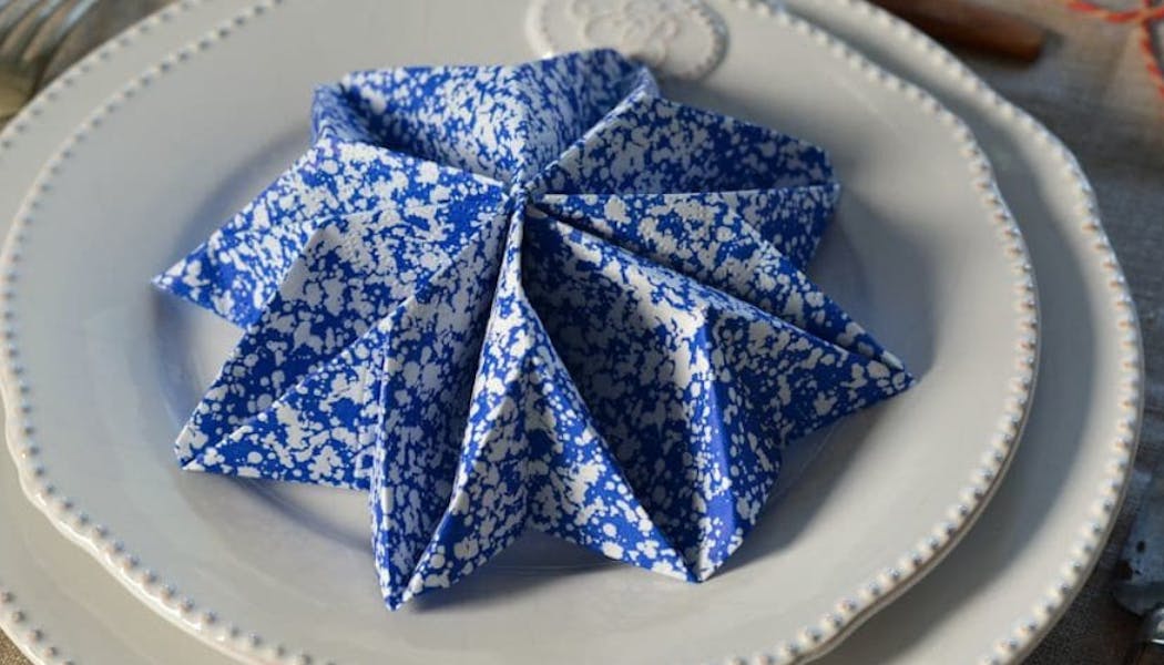 25 Idees De Pliages De Serviettes Pour Noel Paques Momes Net 25 Idees De Pliages De Serviettes Pour Noel Paques Momes Net