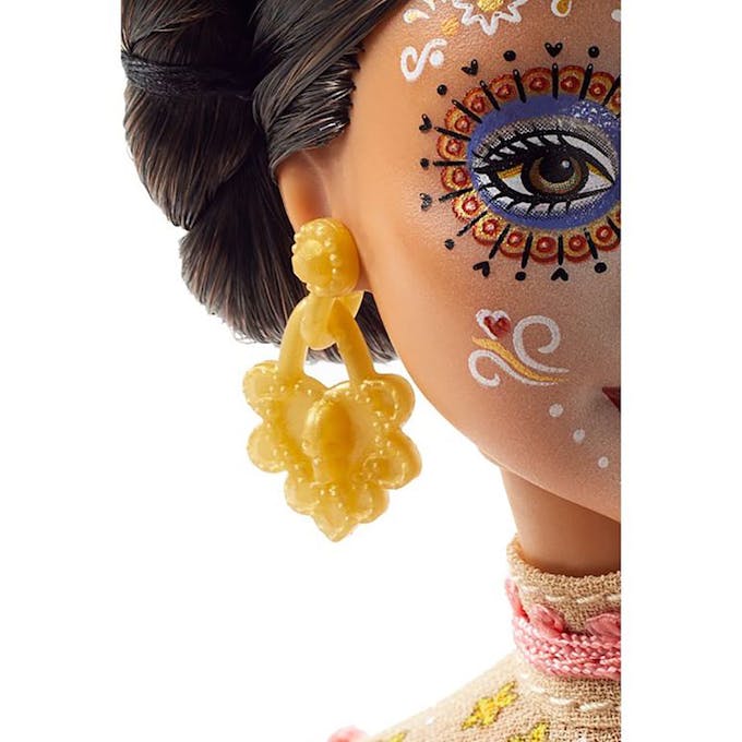 Barbie El dia de los muertos fête des morts mexicaine maquillée et costumée