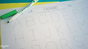 Apprendre à tracer les lettres de l'alphabet en majuscule