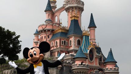 Attention aux arnaques aux billets gratuits pour Disneyland et autres parcs !