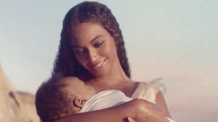 Beyoncé dévoile les premières images de son film "Black is King" pour Disney Plus