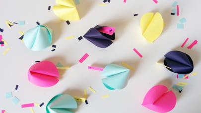 Biscuits Chinois En Papier Fortune Cookies Momes Net Biscuits Chinois En Papier Fortune Cookies Momes Net