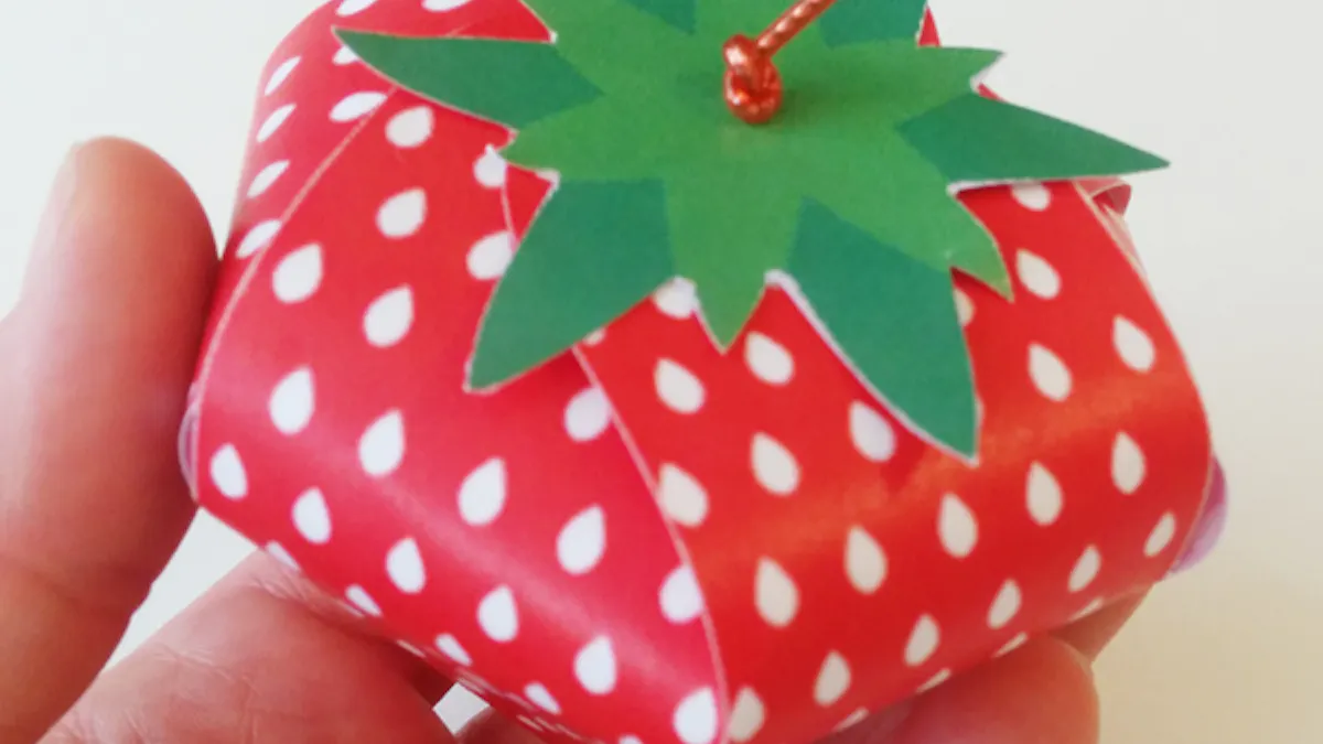 Boite Fraise 3d A Imprimer Momes Net Boite Fraise 3d A Imprimer Momes Net