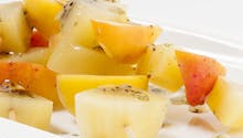 Brochettes de kiwi et d’autres fruits à la vanille