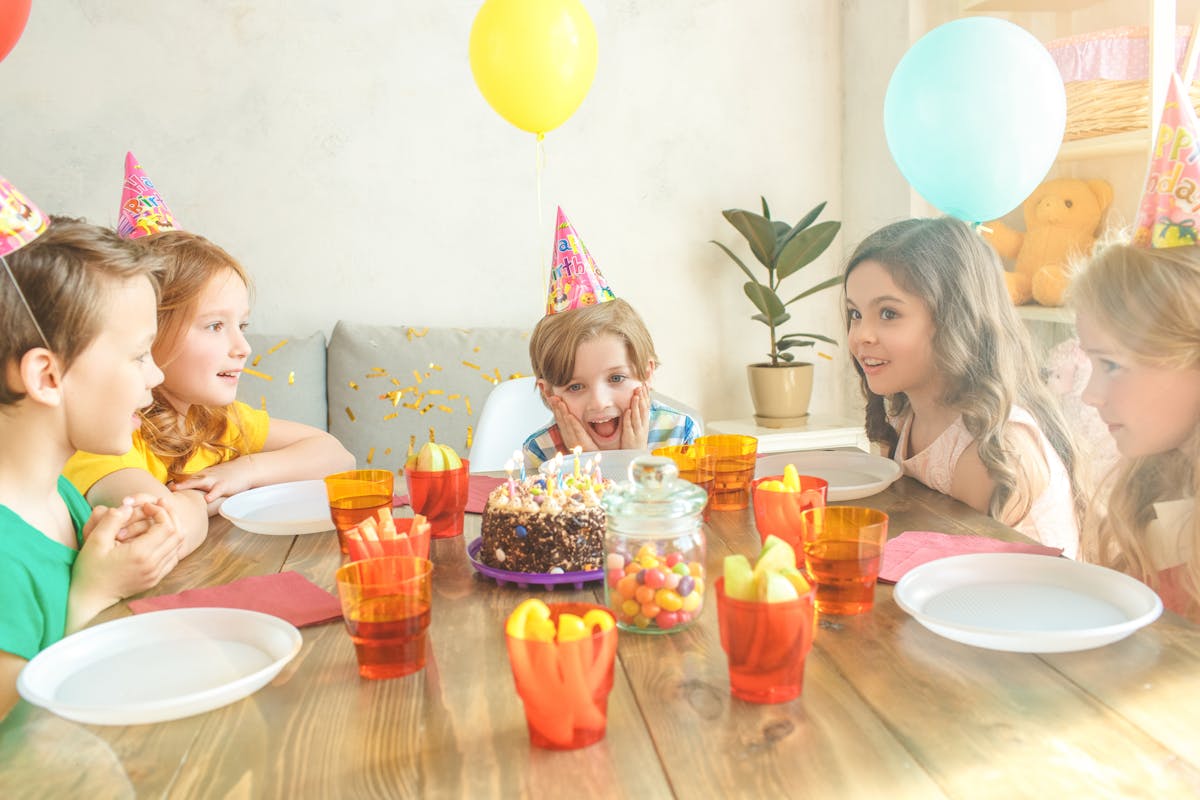 Le nombre idéal d'enfants invités pour un anniversaire réussi - kidsplanner