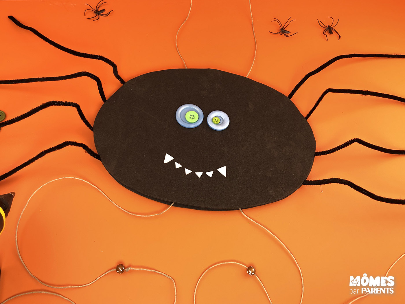 DIY Araignée d’Halloween qui monte et qui descend | MOMES