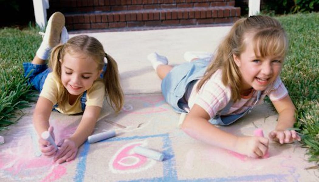 50 Idees D Activites Pour Les Enfants Pendant Les Vacances Momes Net 50 Idees D Activites Pour Les Enfants Pendant Les Vacances Momes Net