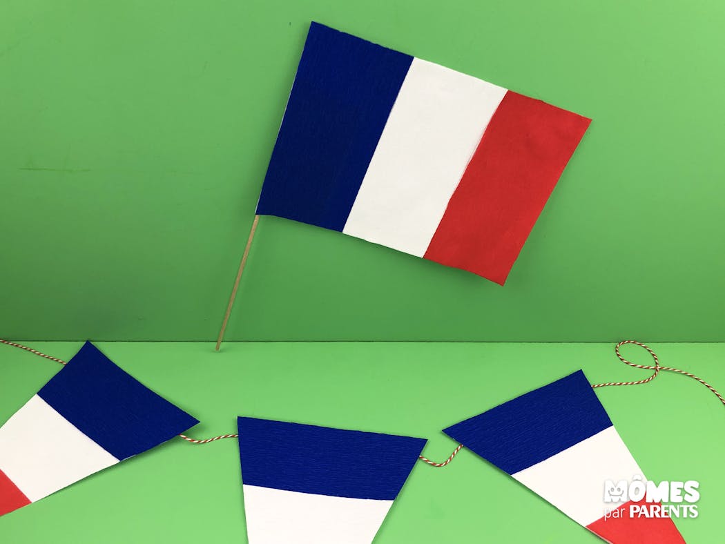 Diy Le Petit Drapeau Tricolore Francais Momes Net Diy Le Petit Drapeau Tricolore Francais Momes Net