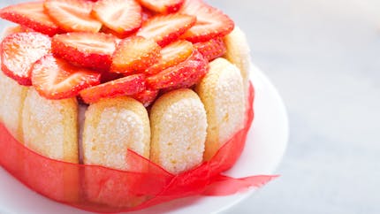 Gâteau Bonne fête Môman aux fraises Charlotte
