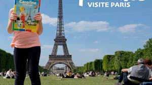 Génial : Ce papa reproduit l'album dessiné "Caroline visite Paris" avec sa fille de 4 ans