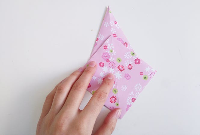 étape grue en origami