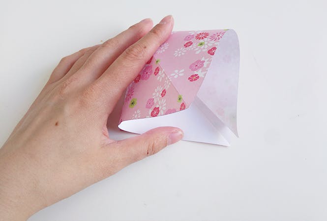 ouvrir aplatir grue en origami