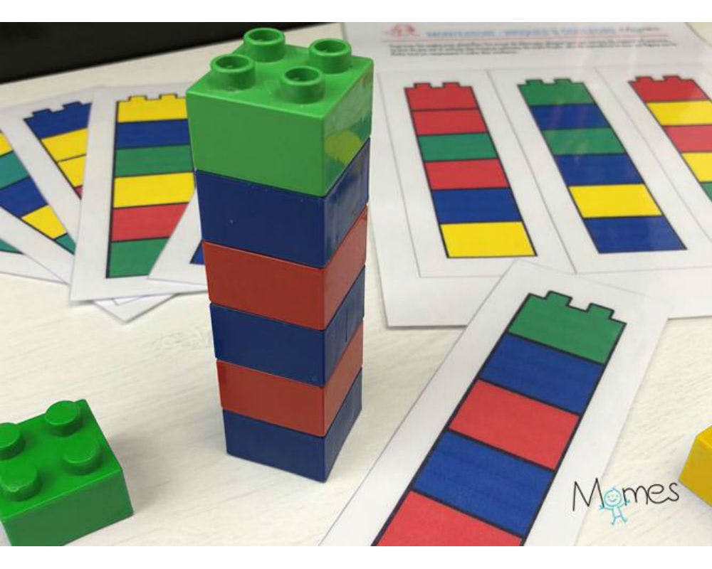 Inspiration Montessori : briques et couleurs