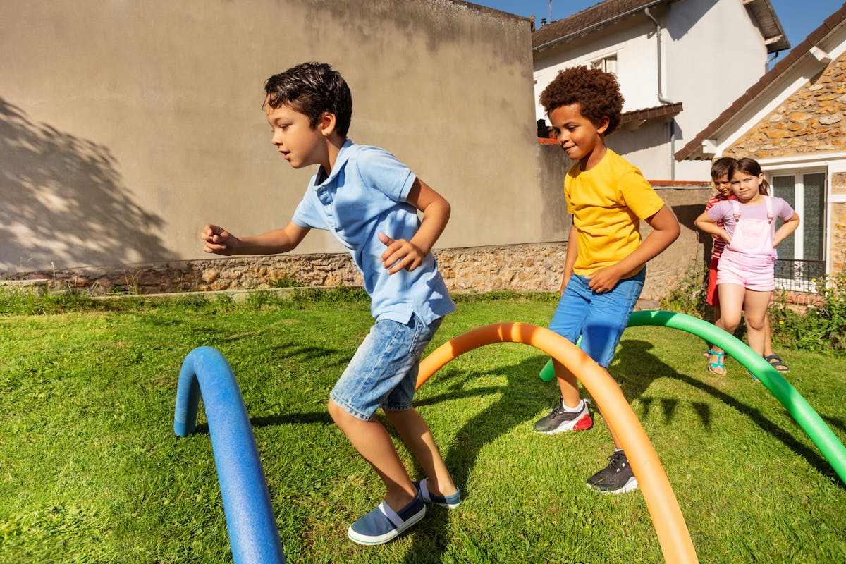 Comment organiser une course d'obstacles pour votre enfant de deux ans