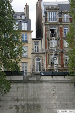 Photo La plus petite maison de Paris