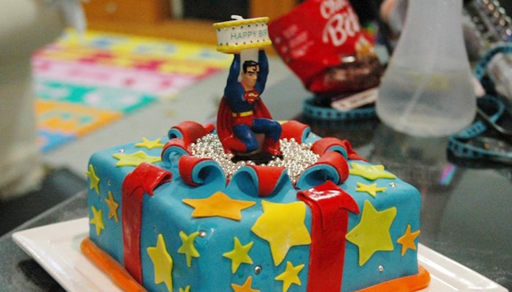Les Gateaux D Anniversaire Les Plus Fous Momes Net Les Gateaux D Anniversaire Les Plus Fous Momes Net