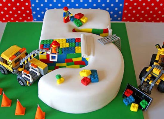 Le gâteau Lego en travaux