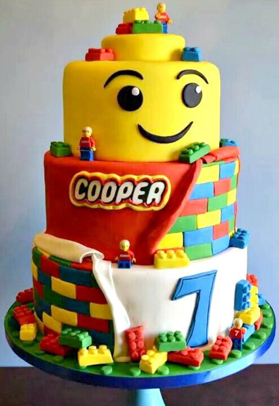 Le gâteau Lego qui sourit !