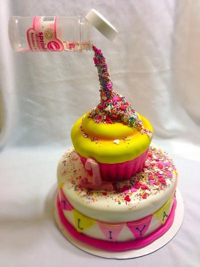 Le Gravity Cake jaune et rose pétillant