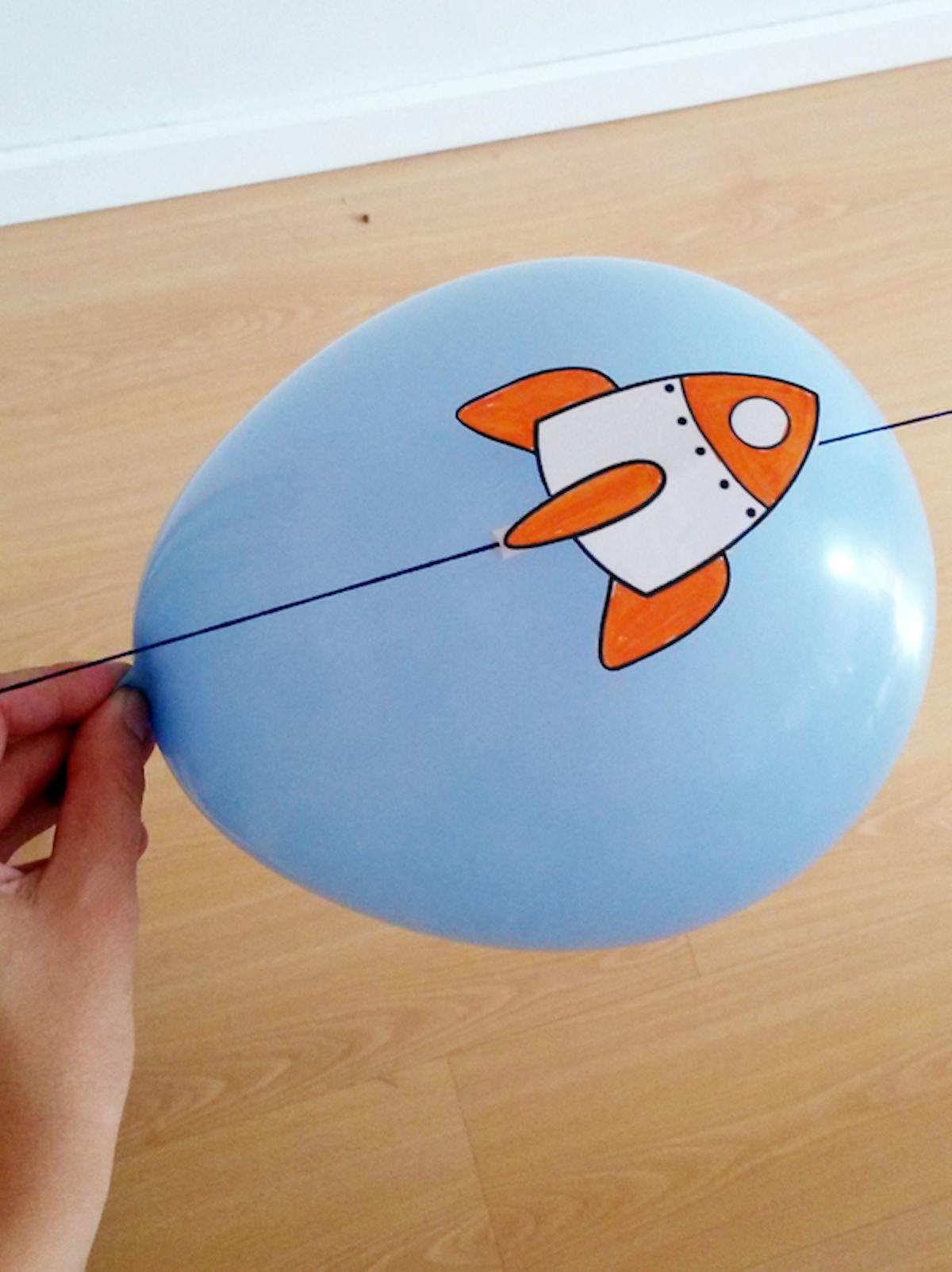 Ballon fusée spatiale
