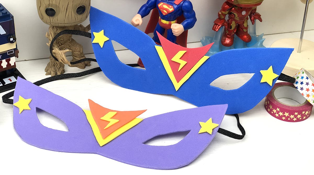 Les super héros : toutes les idées d'activités de Tête à modeler