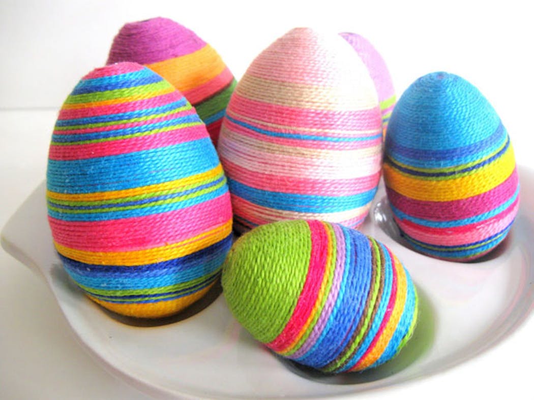 12 jolies idées de décoration sur oeuf de Pâques