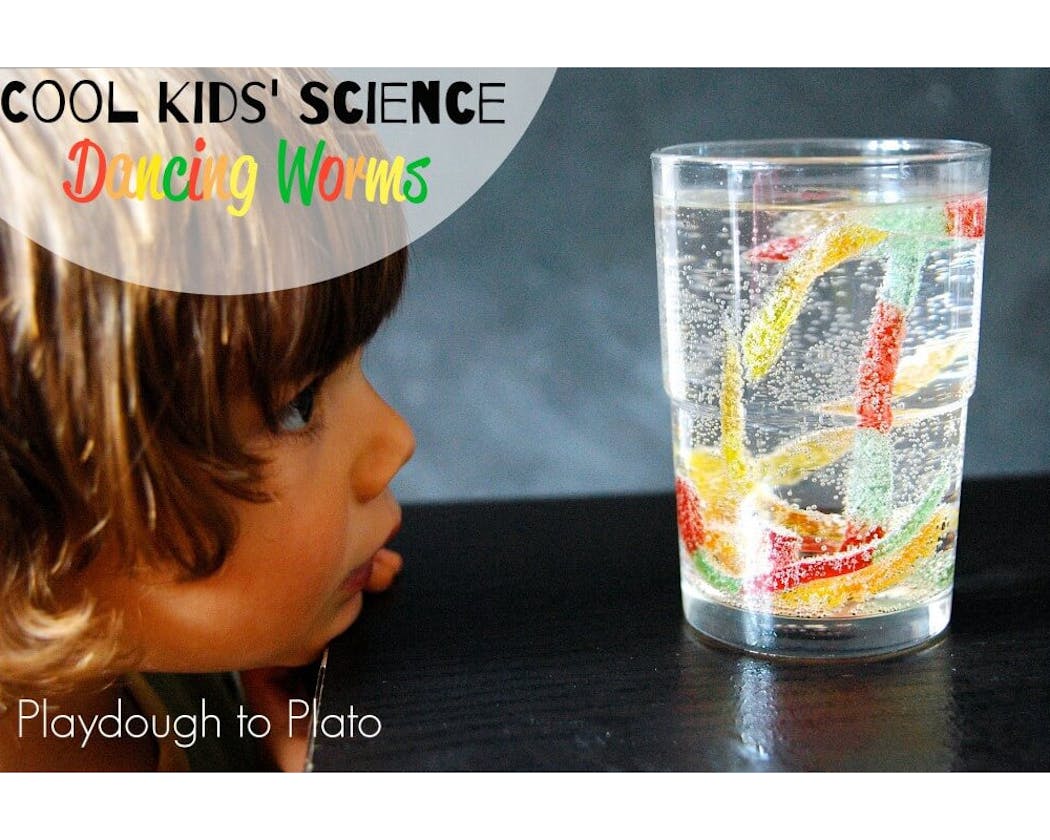10 expériences scientifiques rigolotes à faire avec les enfants