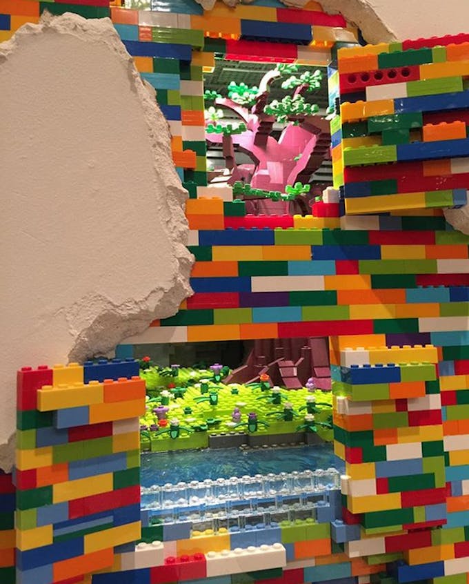 Une artiste reproduit des maisons entières en LEGO 