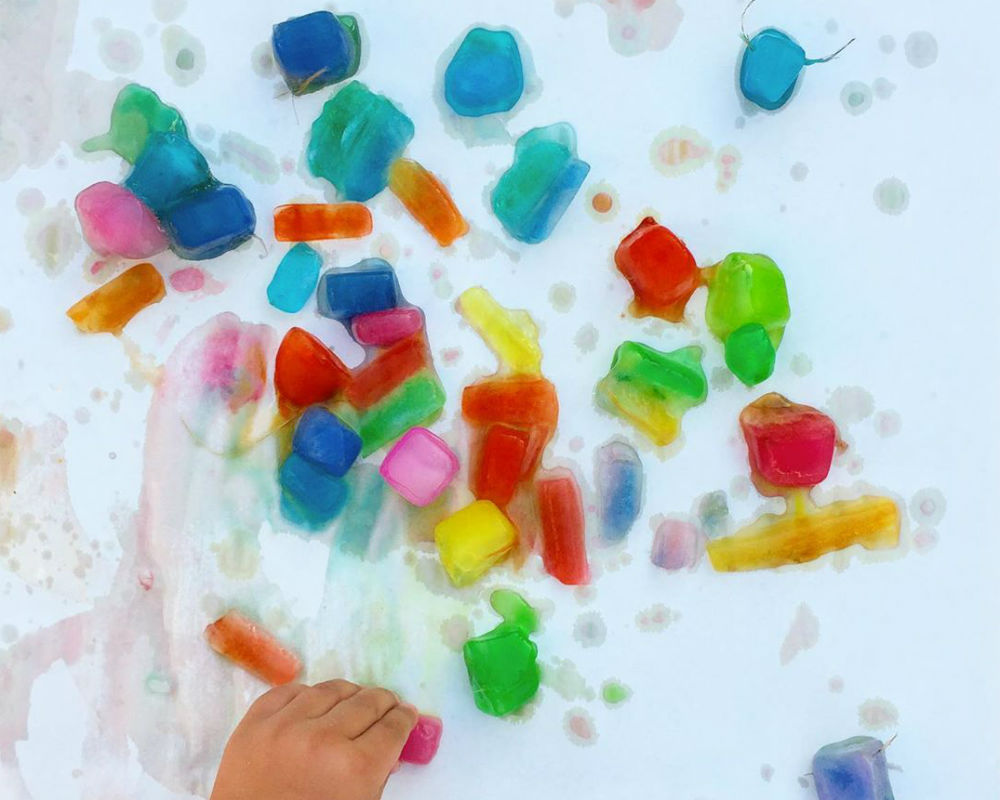 10 activités avec des glaçons pour les enfants | MOMES.net