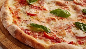 Pizza aux poivrons : découvrez cette recette ultra rapide