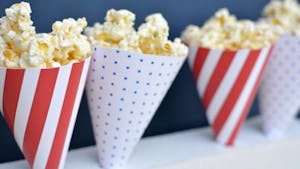 3 recettes de popcorn salé pour l'apéro des enfants et des parents !