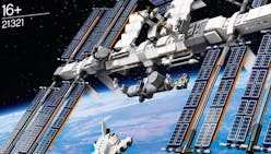 Pour les 20 ans de l'ISS, Lego présente sa station spatiale et l'envoie dans l'Espace !