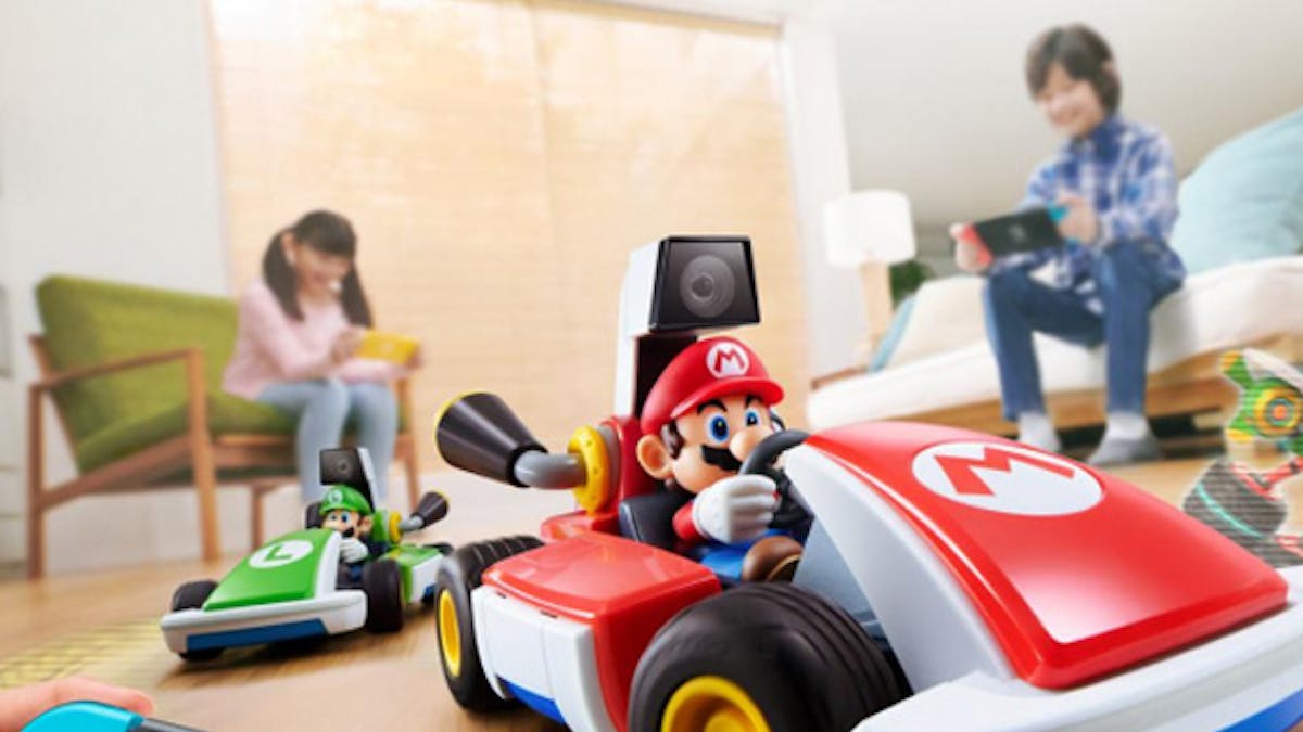 Pour Les 35 Ans De Mario Bros Nintendo Lance Une Version De Mario Kart Qui Transforme Votre Salon En Veritable Circuit Momes Net Pour Les 35 Ans De Mario Bros Nintendo Lance Une Version De Mario Kart Qui Transforme Votre Salon En Veritable Circuit Momes Net