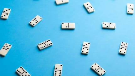 Règles de jeux de dominos