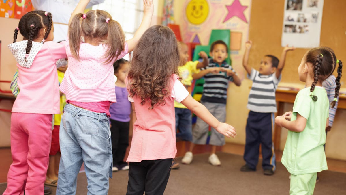 Jeu D Enfants La Ronde Momes Net Jeu D Enfants La Ronde Momes Net