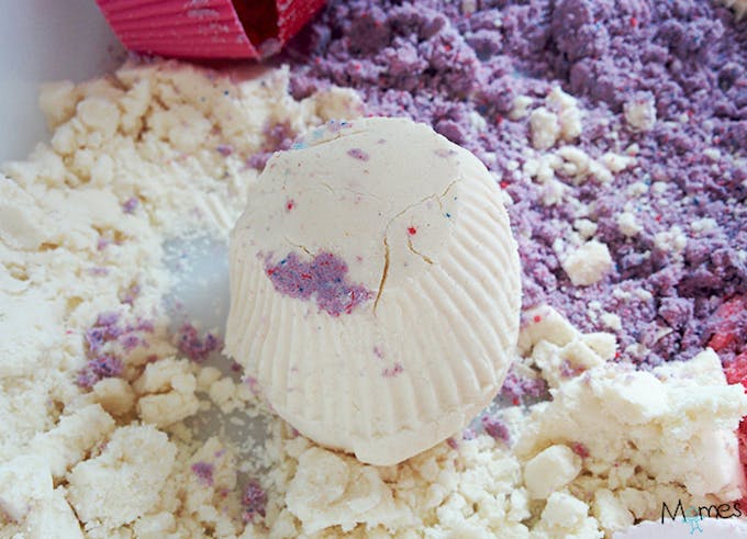Comment faire du sable magique et du slime naturel avec des ingrédients  trouvés dans la cuisine - Marie Claire