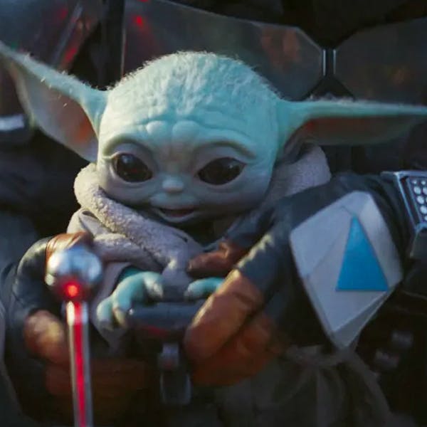 Star Wars The Mandalorian Une Scene Avec Bebe Yoda Devient Virale Et Musicale Momes Net