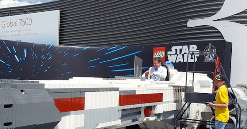 Star Wars Lego vaisseau X-Wing Starfighter Salon du
      Bourget 2019