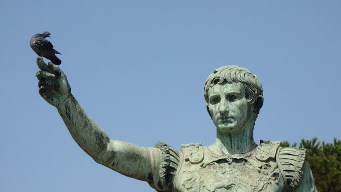 l'empire romain : la statue du premier empereur Auguste 