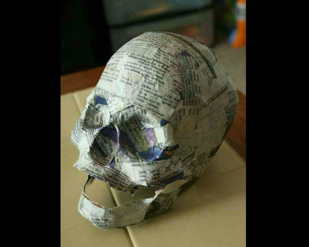 Un faux crâne... en papier