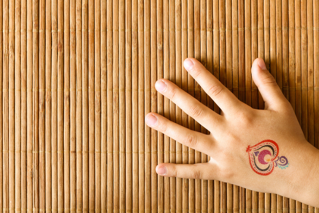 Jeux D Enfants Stand De Tatouage Momes Net