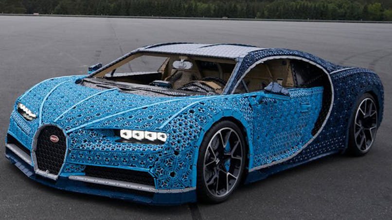 voiture Bugatti en Lego qui roule