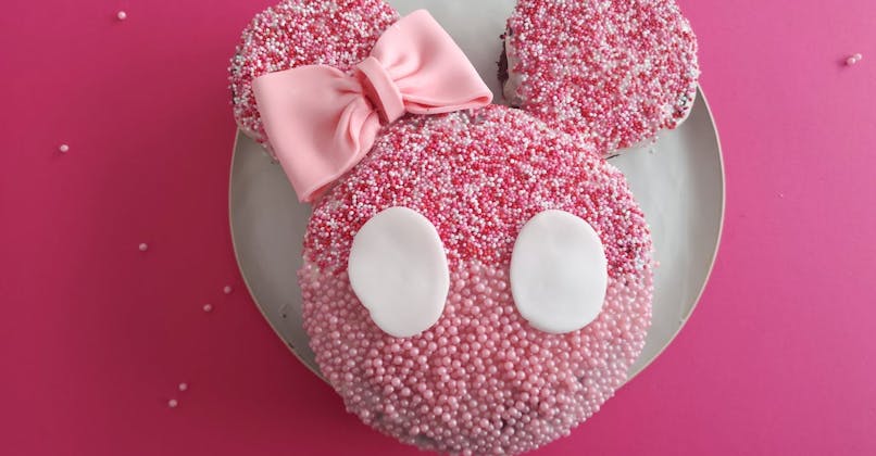 gâteau d'anniversaire en forme de Minnie
