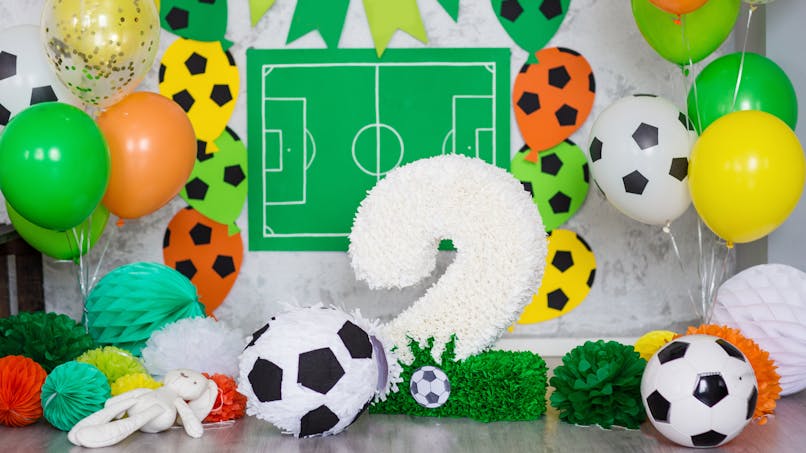 Anniversaire Sport Deco Carte Gateau D Anniversaire Momes Net Anniversaire Sport Deco Carte Gateau D Anniversaire Momes Net