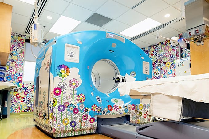 l'artiste Takashi Murakami décore hôpital pour enfants fleurs