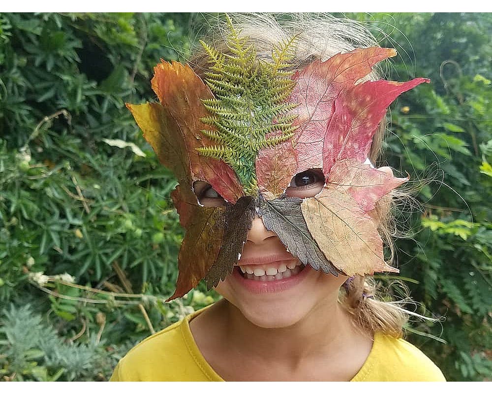 masque avec des feuilles