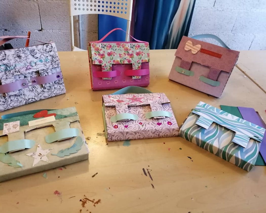 Scrapbooking, origami : des ateliers récup avec vos enfants