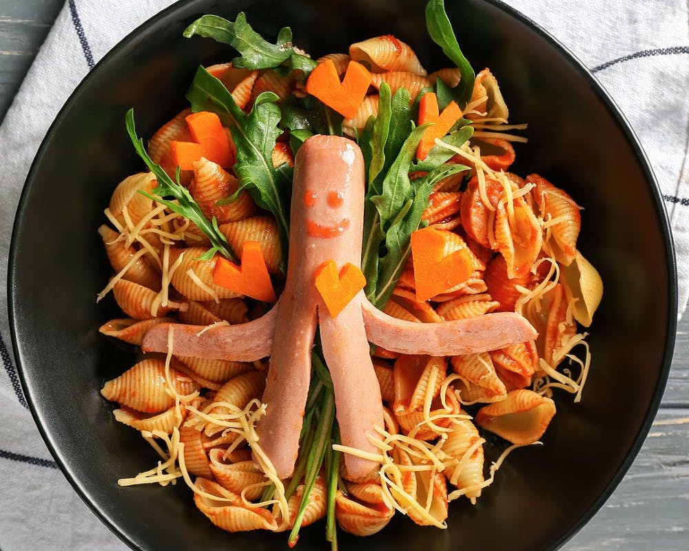 Saucisse de Francfort et pasta aux carottes